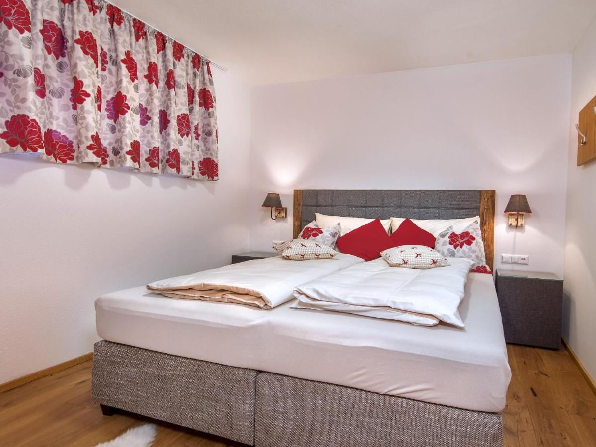Apartment In Neukirchen With A Carport Neukirchen am Großvenediger 외부 사진