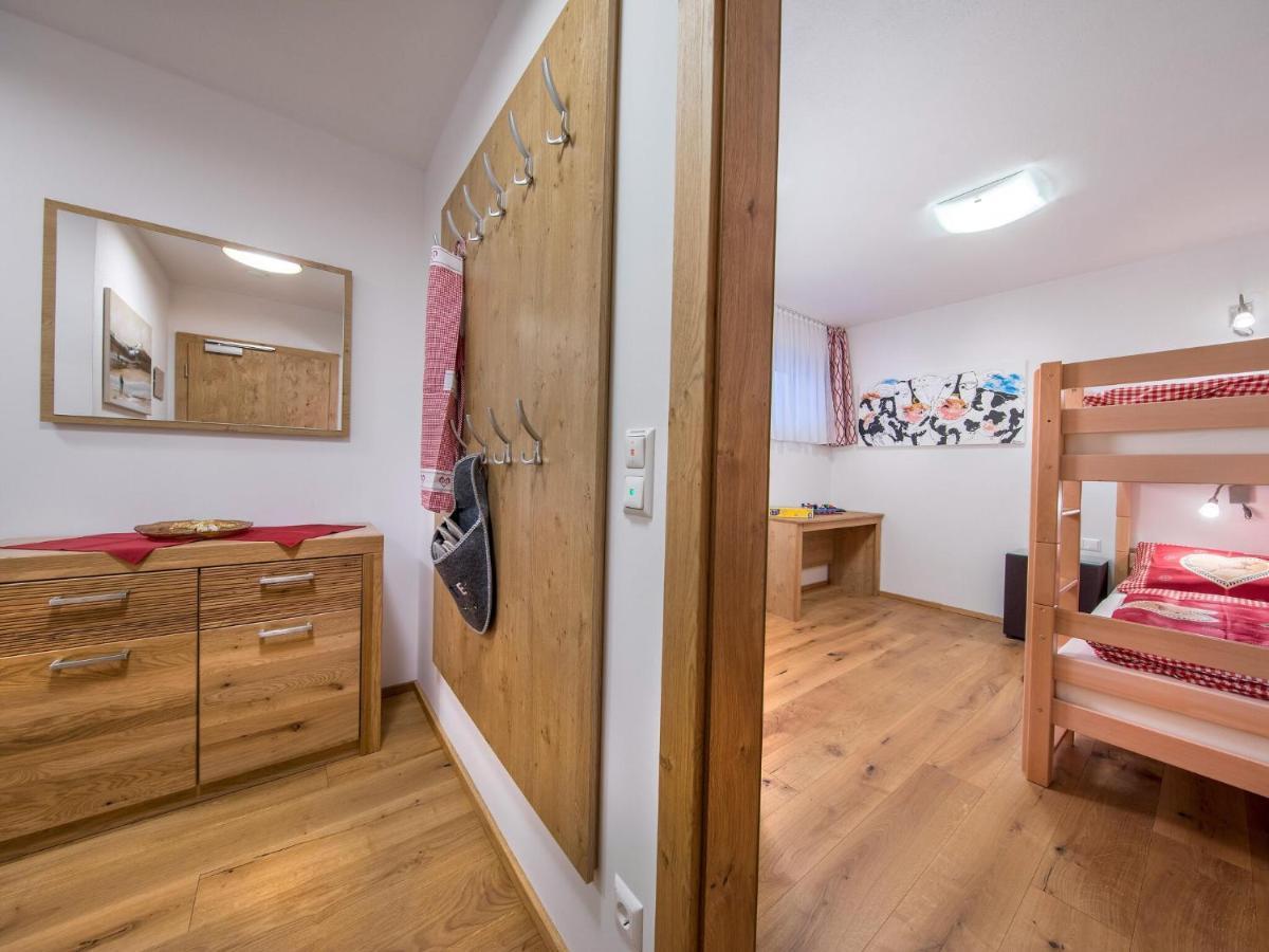 Apartment In Neukirchen With A Carport Neukirchen am Großvenediger 외부 사진