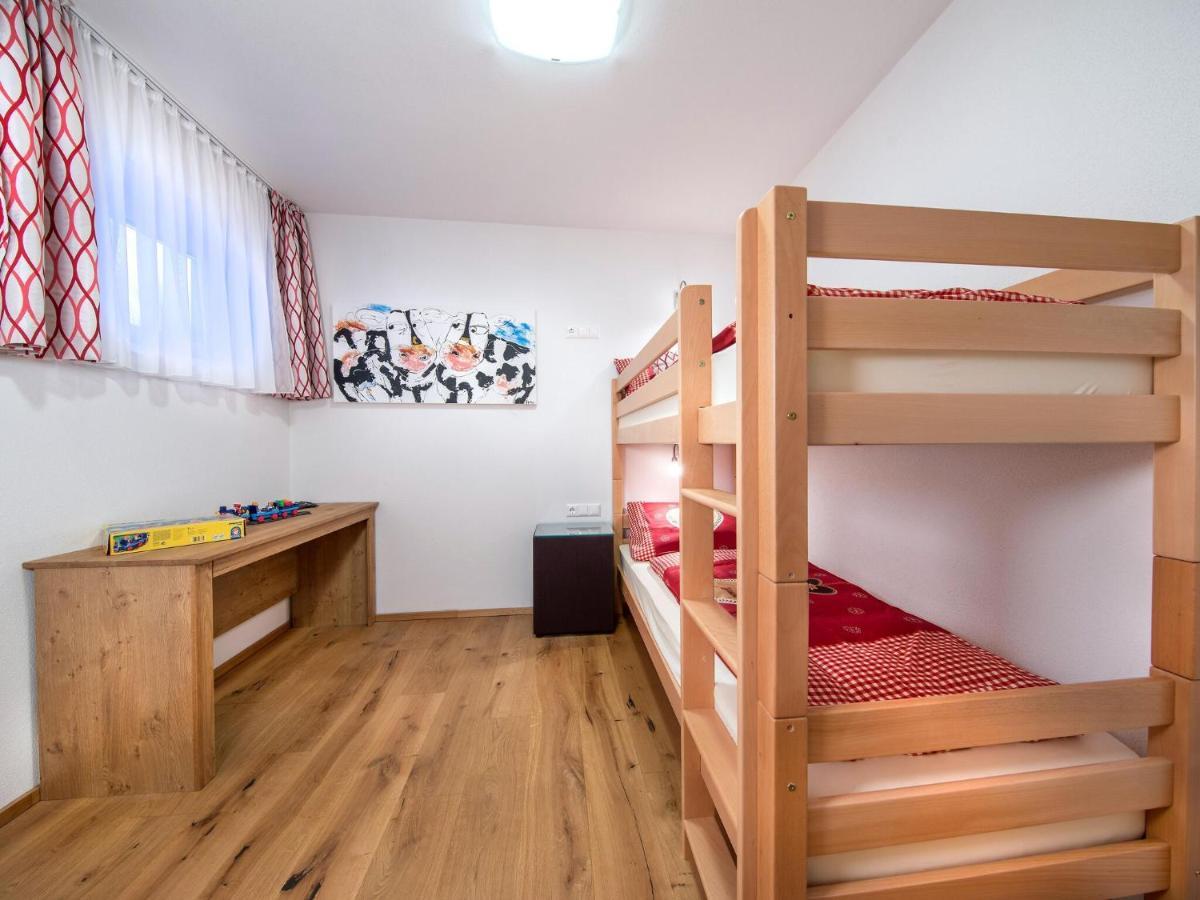 Apartment In Neukirchen With A Carport Neukirchen am Großvenediger 외부 사진