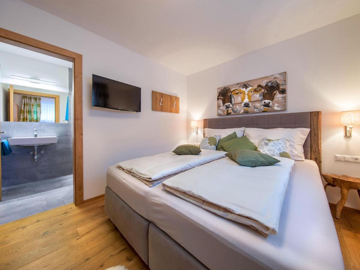 Apartment In Neukirchen With A Carport Neukirchen am Großvenediger 외부 사진